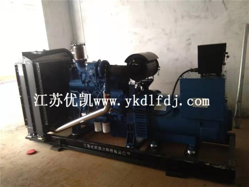 2021年8月13日，玉柴300KW柴油發(fā)電機(jī)組交付廣東茂名某養(yǎng)殖公司使用