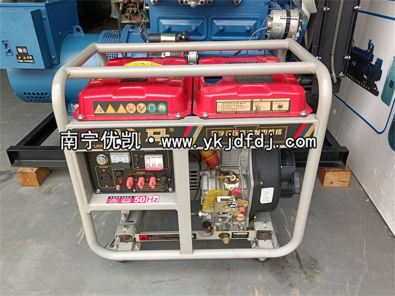 2022年10月29日，客戶到南寧店面自提10kw柴油發(fā)電機組